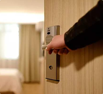 門框，門鎖，門把